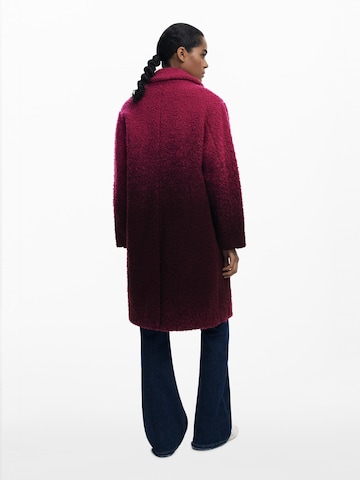 Manteau d’hiver Desigual en rouge