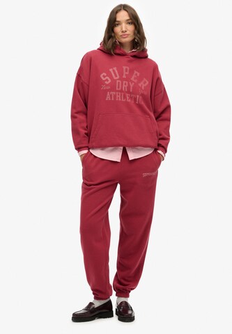 Sweat-shirt 'Athletic Essentials' Superdry & Co en rouge