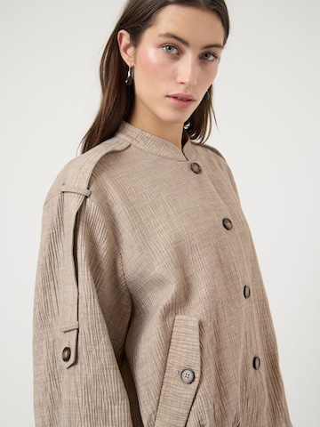 YAS Overgangsjakke 'YASRina' i brun