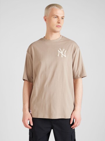 NEW ERA T-Shirt 'League Essentials' in Beige: predná strana