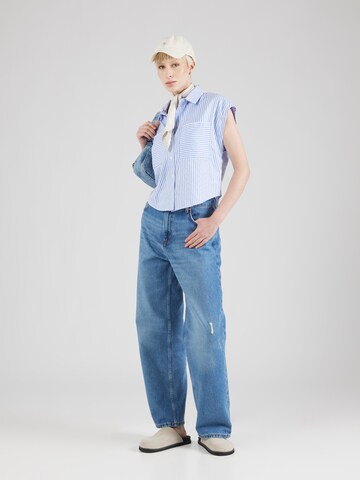 Camicia da donna 'Piper' di ABOUT YOU in blu