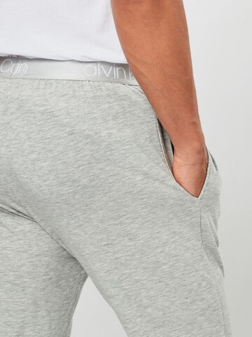 Calvin Klein Underwear Zúžený Kalhoty – šedá