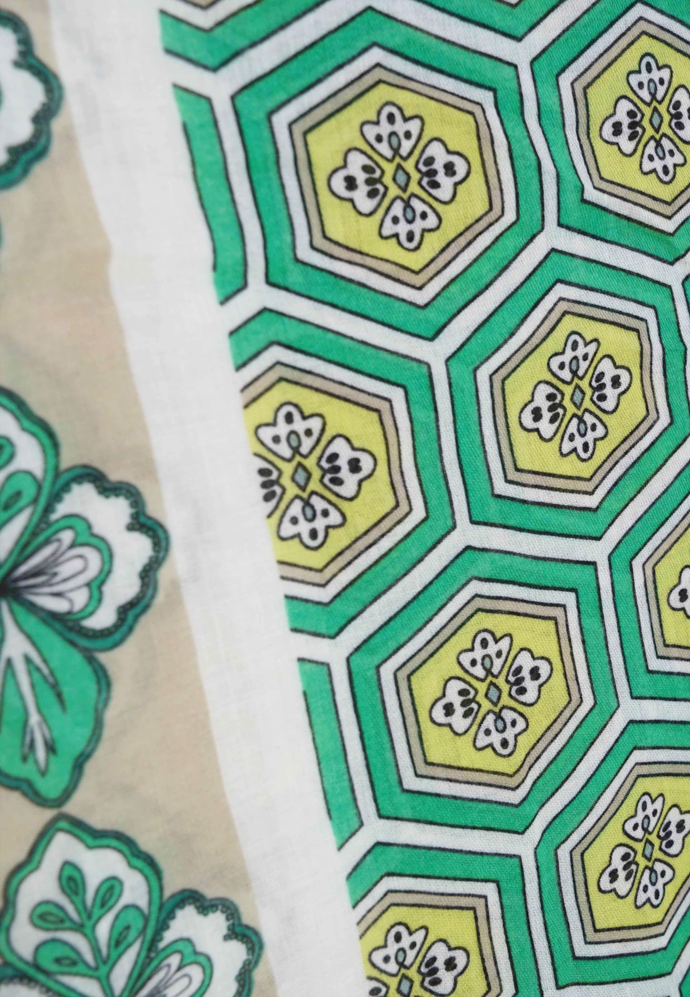 HARPA Schal in Grün