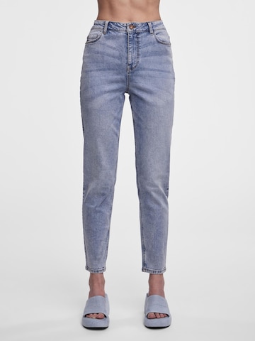 PIECES Tapered Jeans 'Kesia' in Blauw: voorkant