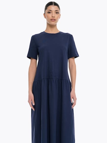 4TAILORS Mekko 'Connect Me' värissä sininen