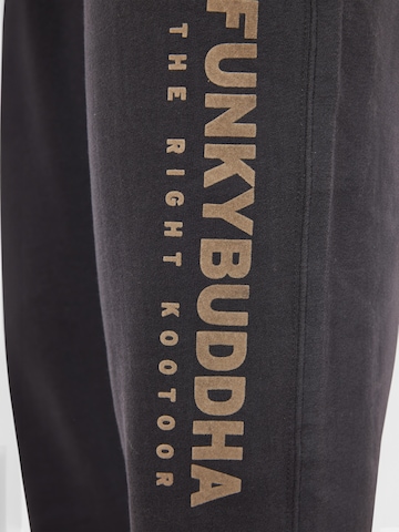 Funky Buddha Tapered Bukser i grå