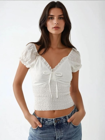 Top di Hiccup in bianco: frontale