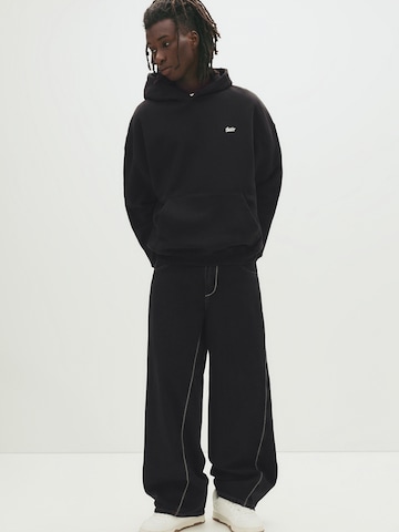 Sweat-shirt 'STWD' Pull&Bear en noir