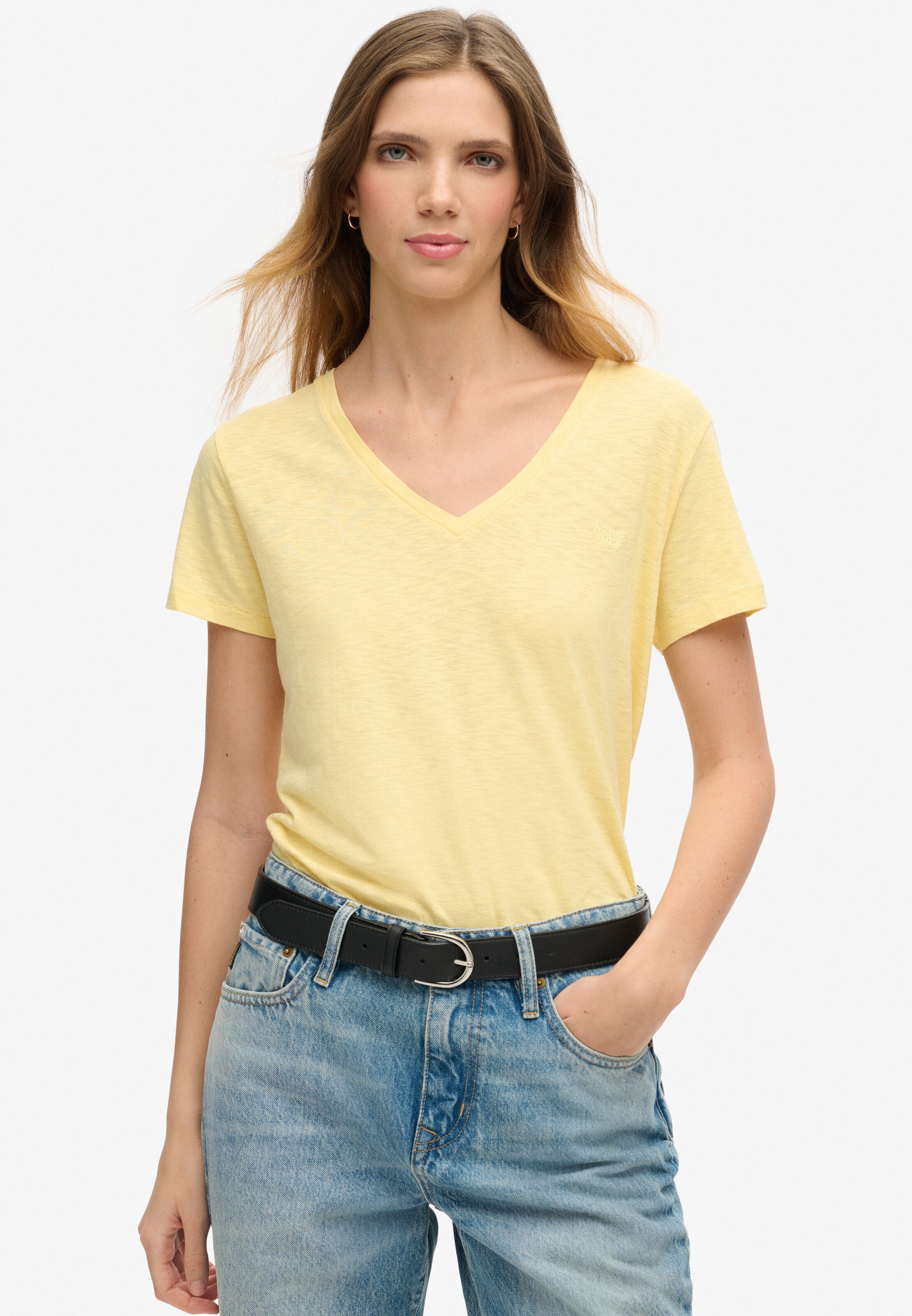 T-shirt Superdry en jaune : devant