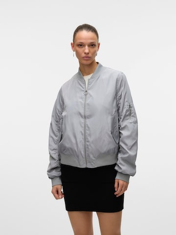 VERO MODA Tussenjas 'SNKatarina' in Zilver: voorkant