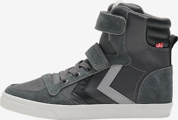 Hummel Sneaker in Grau: predná strana