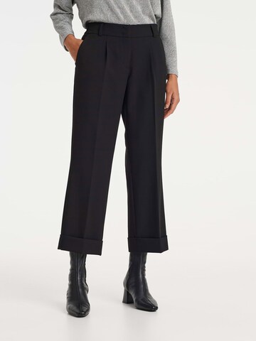 OPUS Wide leg Pleat-Front Pants 'Mitina' in Black: front