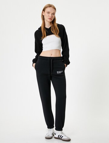 Koton Tapered Broek in Zwart