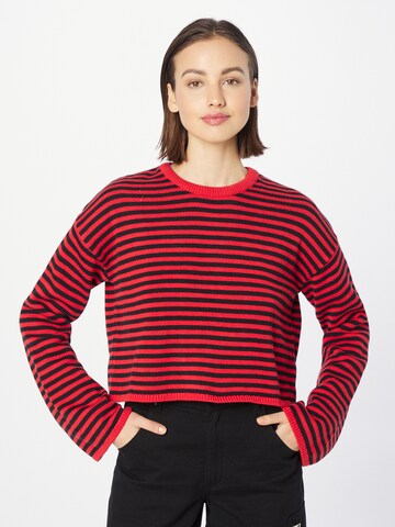 Pullover di Monki in rosso: frontale