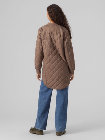 VERO MODA Tussenjas 'Hayle' in Bruin