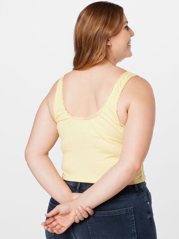 ABOUT YOU Curvy Top 'Greta' in Yellow