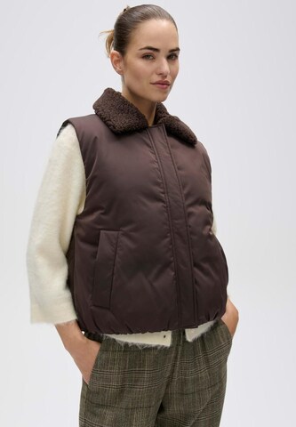 Gilet 'Walissa' di OPUS in marrone: frontale