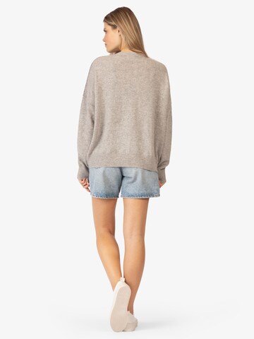 Rainbow Cashmere Pullover in Beige