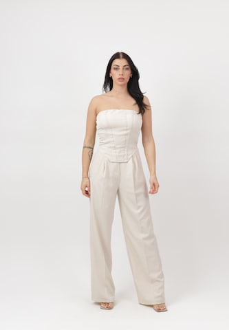 Tenue d'intérieur Elara en beige : devant