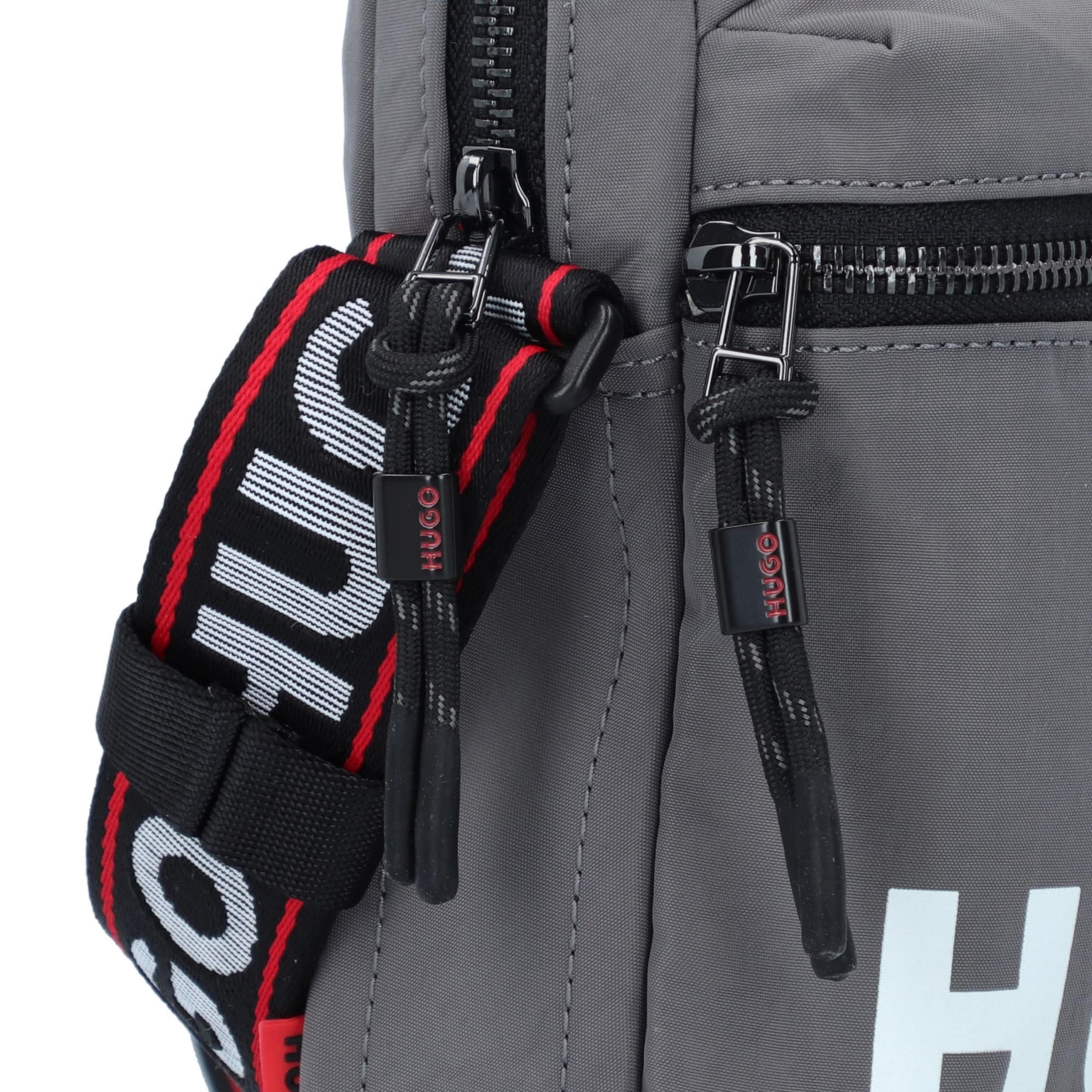 HUGO Umhängetasche 'Quentyn' in Grau