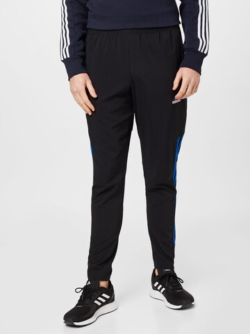 ADIDAS SPORTSWEAR Дънки Tapered Leg Спортен панталон 'Manchester United Presentation' в черно: отпред