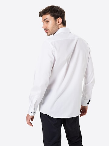 Coupe regular Chemise business ETERNA en blanc