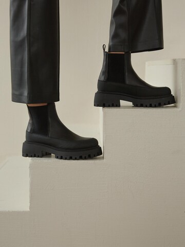 Estro Booties '09-2511' in Black