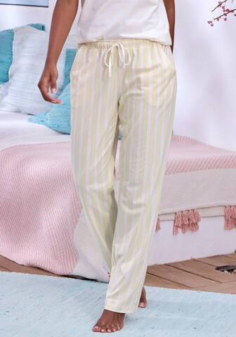Pantaloncini da pigiama 'Dreams' di VIVANCE in giallo: frontale