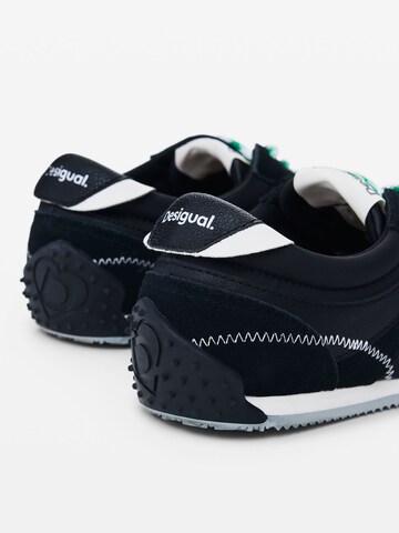 Sneaker bassa di Desigual in nero