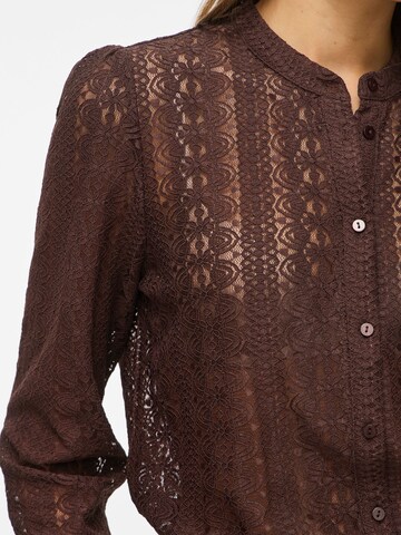 VILA - Blusa 'CHIKKA' en marrón