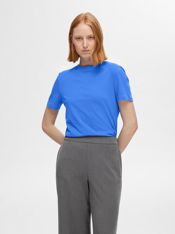 T-shirt 'SLFMY ESSENTIAL' SELECTED FEMME en bleu : devant