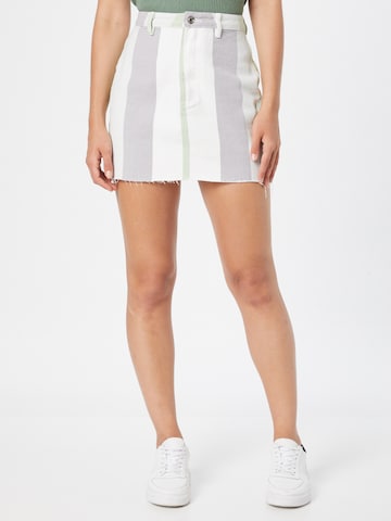 Gonna di Missguided in bianco: frontale