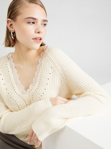 VILA Sweater 'OA' in Beige