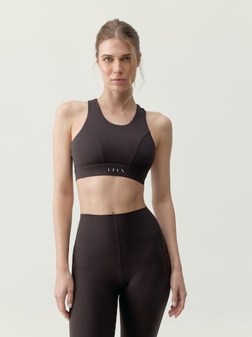 Haut de sport ' Coreskin ' Born en marron : devant