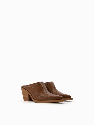 Mule Bershka en marron