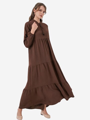 Robe Bigdart en marron
