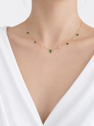 LanLiviaLančić 'Green Stone' - zlatna boja