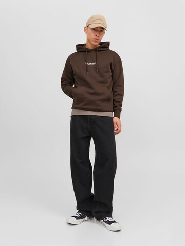 JACK & JONES Sweatshirt 'Vesterbro' in Bruin