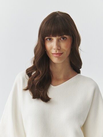 Pull-over 'RAFIA' TATUUM en blanc