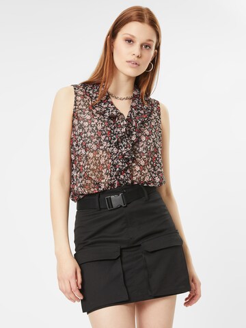 Wallis Blouse in Black: front