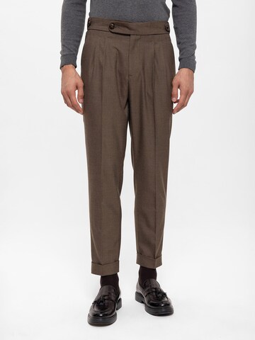 Antioch Tapered Hose in Grau: Vorderseite