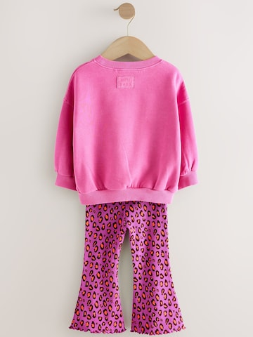 Next Set in Pink