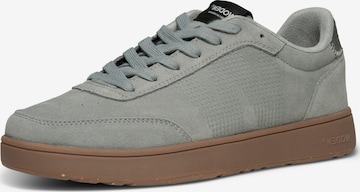 Baskets basses 'Toke' WODEN en gris : devant
