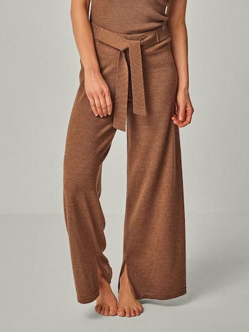 YOU LOOK PERFECT Hausanzug 'LOUNGEWEAR SET - Eve & Bailey' in Braun
