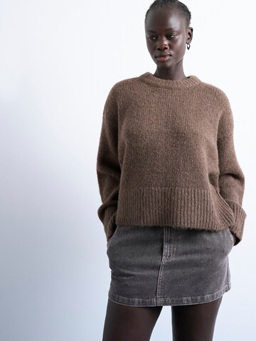 Pull-over 'ULTIMATE' TOPSHOP en marron : devant