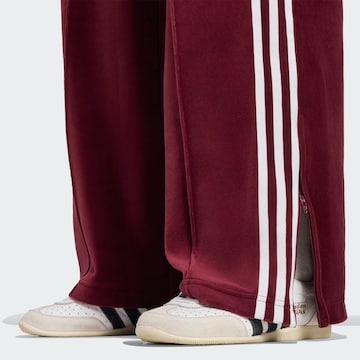ADIDAS ORIGINALS Loosefit Broek in Rood