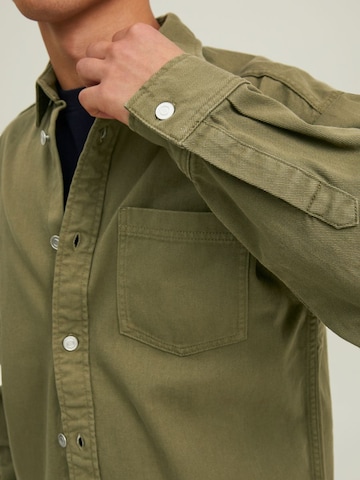 JACK & JONES Comfort fit Button Up Shirt in Green