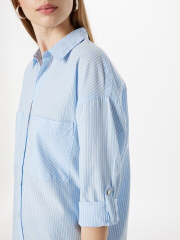 b.young Blouse 'FIE' in Blauw