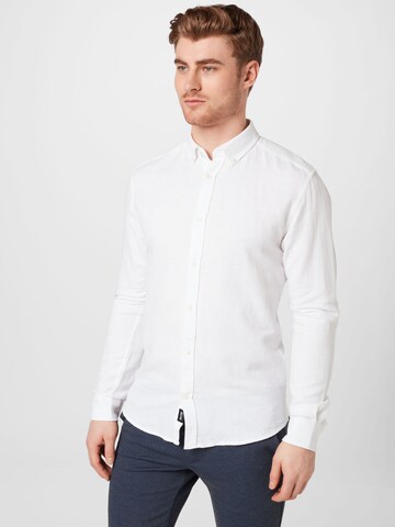 Coupe regular Chemise 'Arlo' Only & Sons en blanc : devant