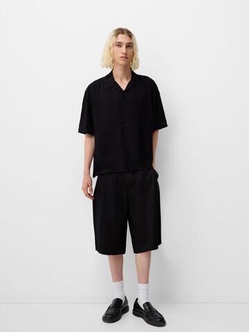 Coupe regular Chemise Bershka en noir